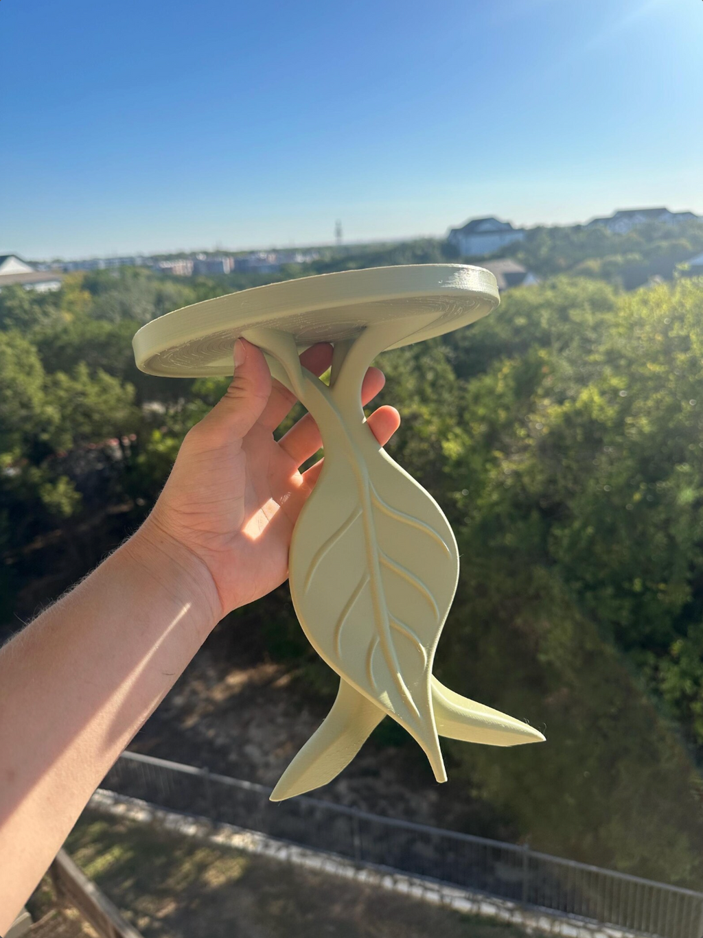 Leaf Stand